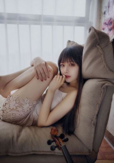 脱下衣服的漂亮姐姐_国语版完整版