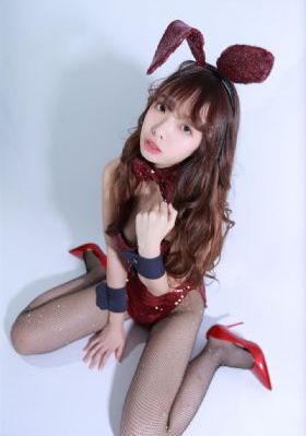 抱着娇妻让粗大玩3p在线观看_午夜激情